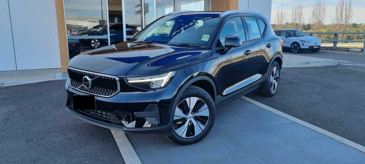 Volvo  XC40 Plus, B4 Mild Hybrid, Petrol