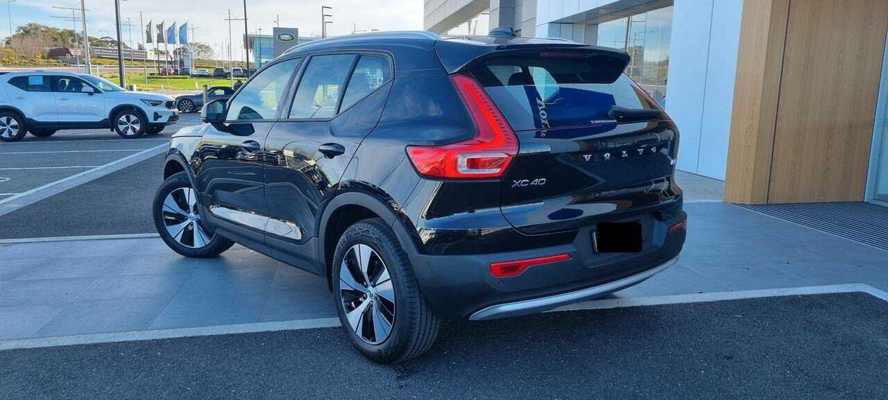 Volvo  XC40 Plus, B4 Mild Hybrid, Petrol