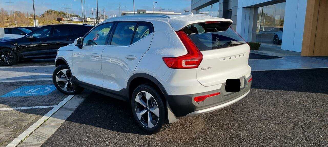 Volvo  XC40 Ultimate, B4 Mild Hybrid, Petrol, Bright