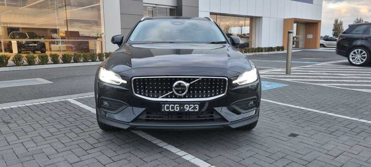 Volvo  Z Series MY23 Ultimate B5 Geartronic AWD Bright